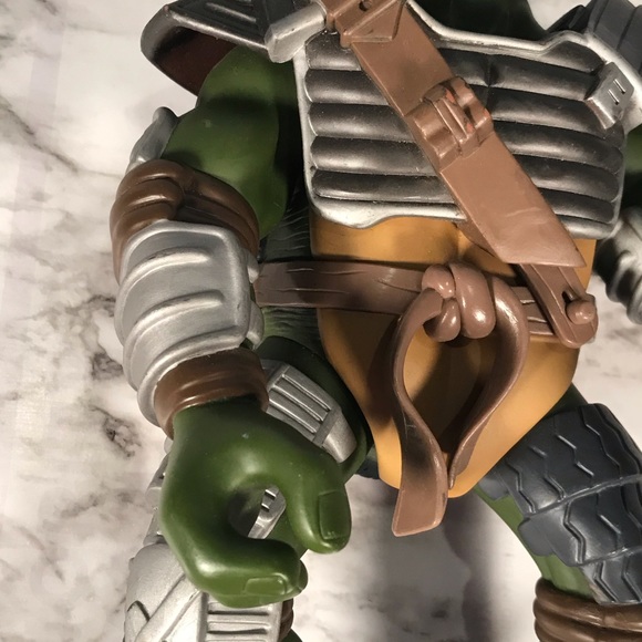 Vintage 2004 Ninja Turtle Action Figure - Picture 6 of 7